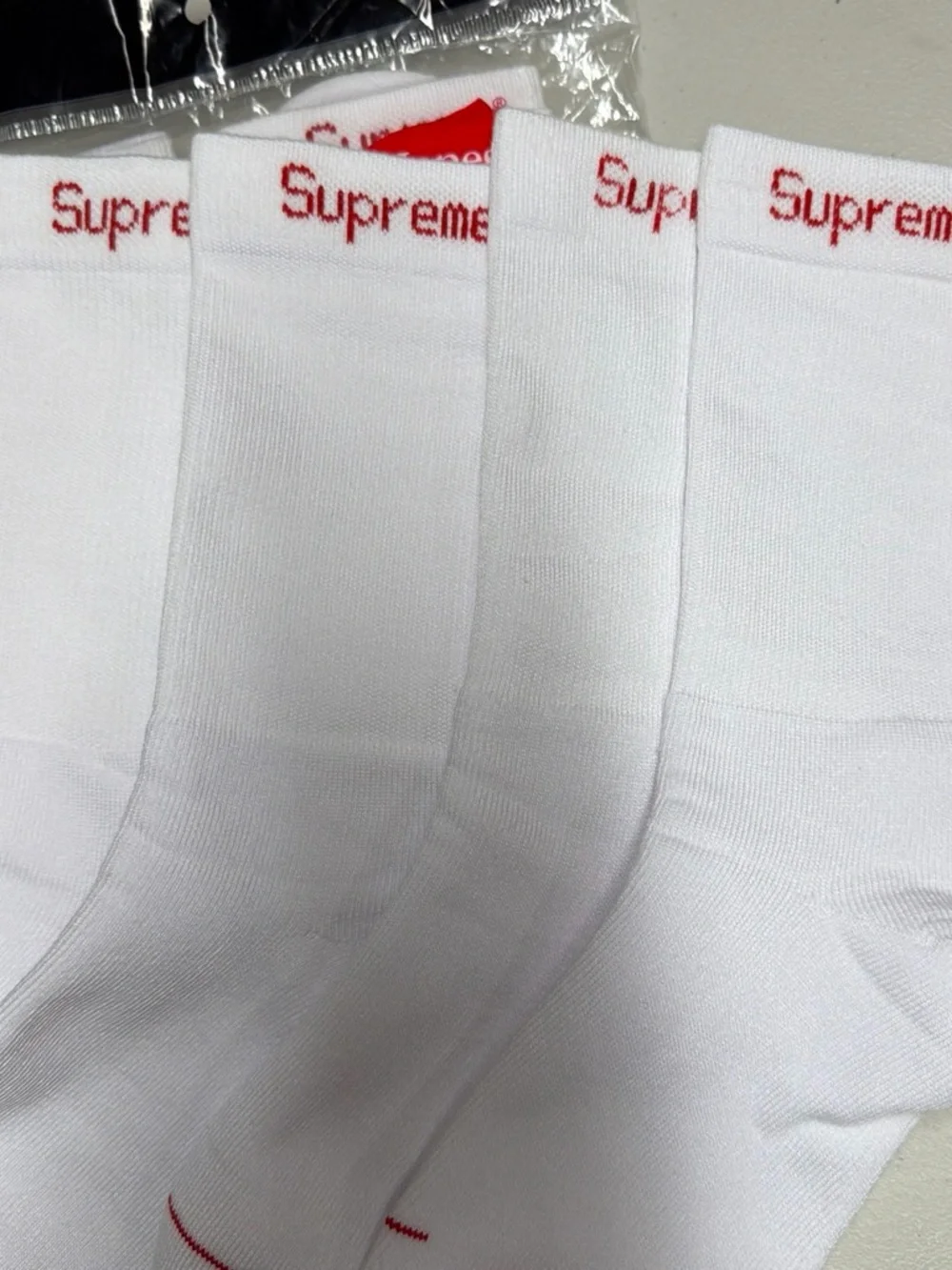 Supreme x Hanes White Crew Socks with Red Logo - 4 Pairs